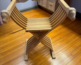 #115 -	$240 Savaronella chair 25Wx20Dx32H
