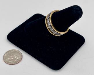 Another view of 18k gold ring with central band of silver sculptured oak leaves and acorns