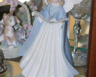 Lladró  #5719 angel blue tree topper figurine