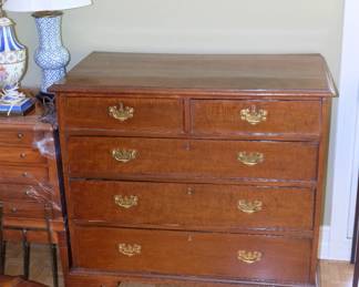 5-drawer wooden bedroom dresser
