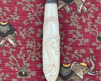 Another closeup of rare vintage Landers Frary Clark Aetna Works piece from a carving set