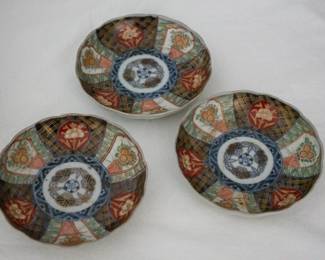 Three vintage matching Japanese porcelain dishes, polychrome enamels