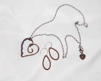 Delicate copper link necklace with hammered copper wire and beaded heart pendant, matching hammered copper earrings