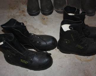2 pair inflatable boots 