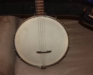 Vintage Tele Star 5 string tenor banjo in hard side case