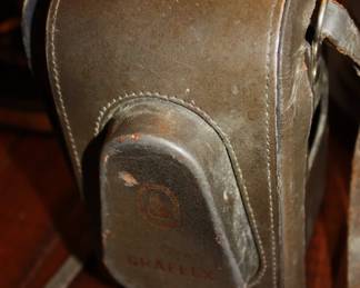 Vintage Graflex 22 camera w/leather case