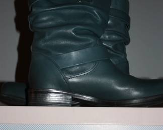 Leather NIB never worn boots