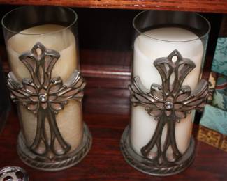 Pair cross candle holders