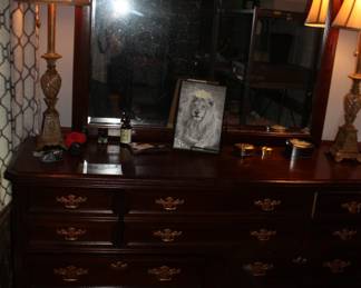 10 drawer chest w/mirror