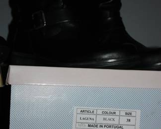 Leather NIB never worn boots