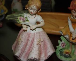 Figurines: ARDCO (pink w/flowers)