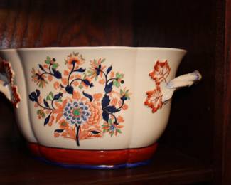 Oriental hand painted jar 