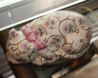 Classic Traditions decorative cat