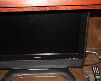 Sharp TV w/remote