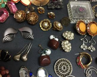 More vintage jewelry