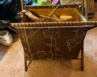 another vintage sewing / knitting basket