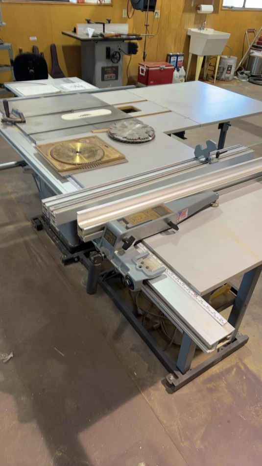 Delta Unisaw 10 Tilting Arbor Saw