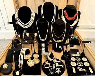 Vintage 18k charm bracelet, 18k dog charms, 18k charm bracelet charms, Akoya pearl and diamond bracelets, Henry Dunay