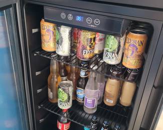 Dual-sided drink fridge