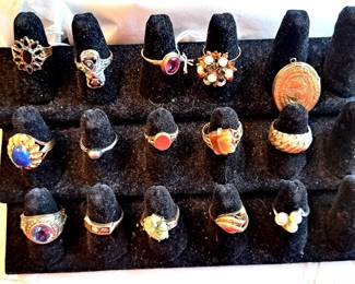 selection 18, 14, & 10 kt gold rings.