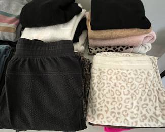 Women’s sweaters, most size M, including Vince Camuto, Cashmere Charter Club, Armani Exchange and more.