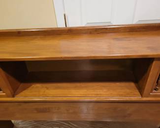 ETHAN ALLEN FULL HEADBOARD BOOK SHELF IN ONE $100