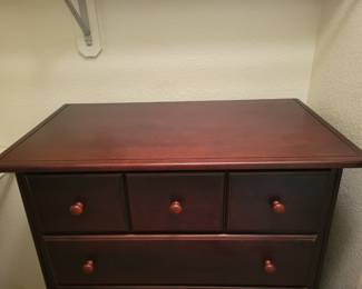 RAGASSI CHEST OF DRAWERS