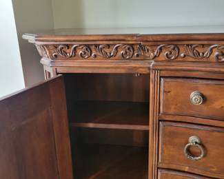 STUNNING KELLER FURNITURE WOOD SIDE BOARD/BUFFET