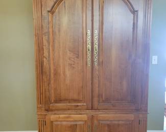 ETHAN ALLEN AMOIRE $100