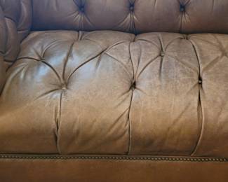 ETHAN ALLEN CHESTERFIELD TUFTED/NAIL-HEAD TRIM LEATHER SOFA (SEATING HAS WEAR) $200 (SAME SOFA DIFFERENT ROOM AND LIGHTING FOR PICS)
