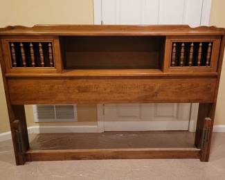 ETHAN ALLEN FULL HEADBOARD BOOK SHELF IN ONE $100