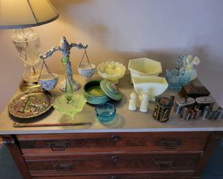 Some Great Fenton, Custard and uranium / vaseline glass pieces. 