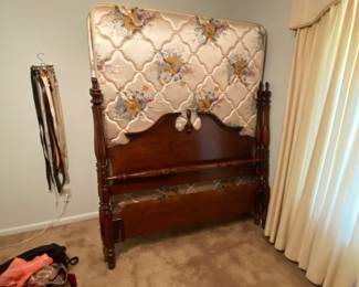 Full bed with mattress/box springs 