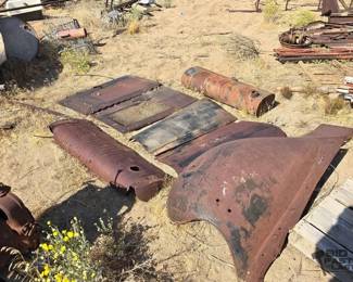 2570  1931 Pontiac Front Hood Side Hood Gas Tank Fender and Gas Tank Floorboard 