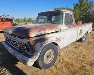 412  1694 Ford Custom Cab 
