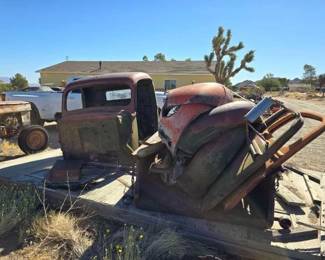 426  Ford Cab and truck Bed 