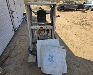 3006  Vintage 76 Diesel Fuel Pump 