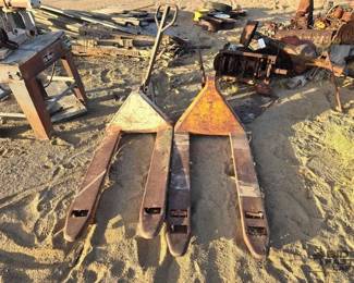 2510  2 Pallet Jacks 