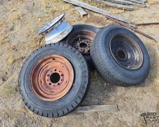 4212  4 14.5 5Lug Wheels 