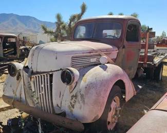 418  Ford Flatbed Truck, Cummins Turbo Diesel 