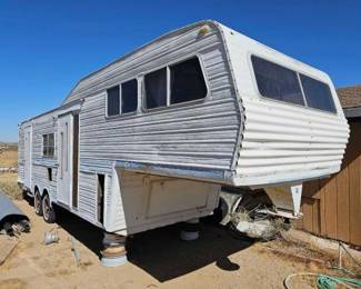 308  Fireball 5th Wheel Travel Trailer 