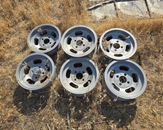 2102  6 4Lug Wheels 