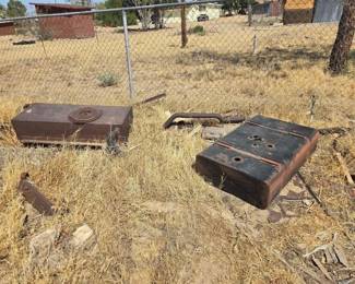 2014  2 Fuel Tanks, Chain Link, Exhaust 