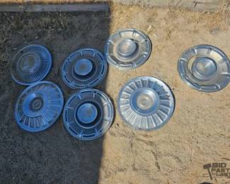 3814  7 Wheel Covers 