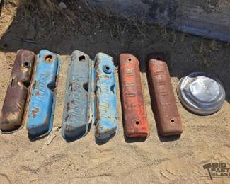 3516  6 Ford Valve Covers and 1 Hub Cap 