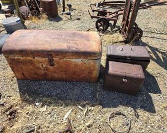 1078  3 Metal Trunks 