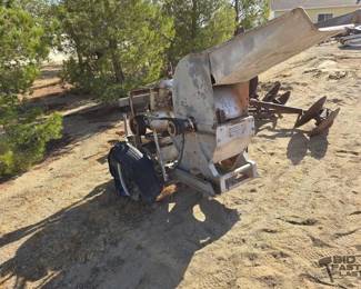 4122  Case Portable Brush Chipper 