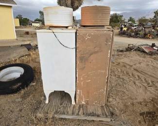 4262  2 Vintage GE Refrigerators 