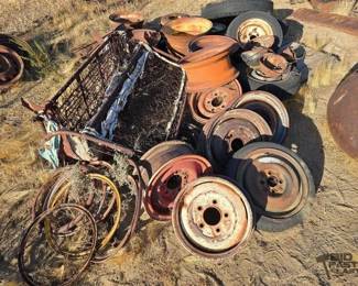 3038  Wheels, Headlights, Bench Seat, and Wheel Rings 