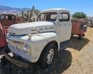 414  1951 Ford Truck 